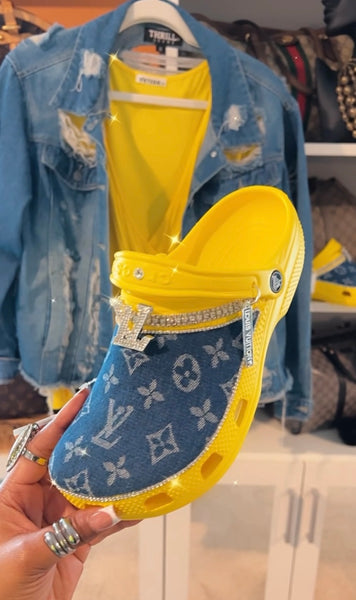 Resespeezes Lemonade Crocs/ Ready to Ship SIZE 10